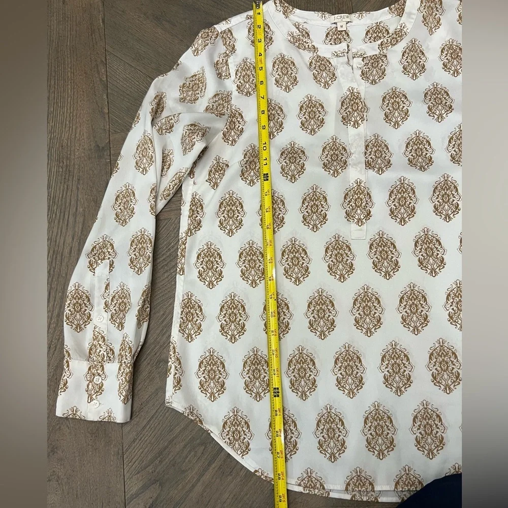 Elegant White and Gold Patterned Women's Top - Picture 11 of 12